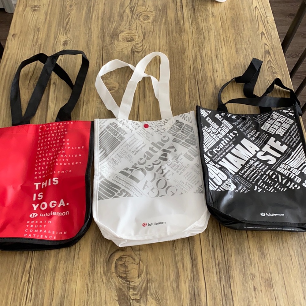Lululemon bags